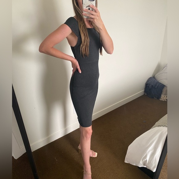 Aritzia - Babaton grey dress - XXS - Picture 2 of 5